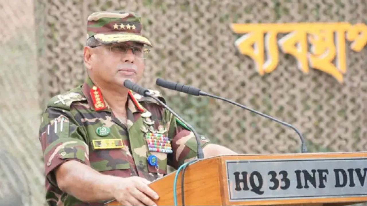 ব্যারাকে ফিরছে সেনাবাহিনী