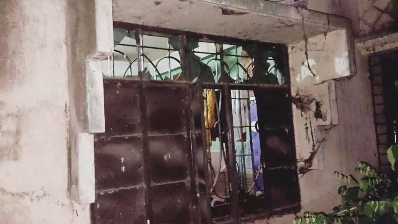 টঙ্গীতে যুবদল নেতার বাড়িতে হামলা, গুলি-বোমায় থমথমে এলাকা