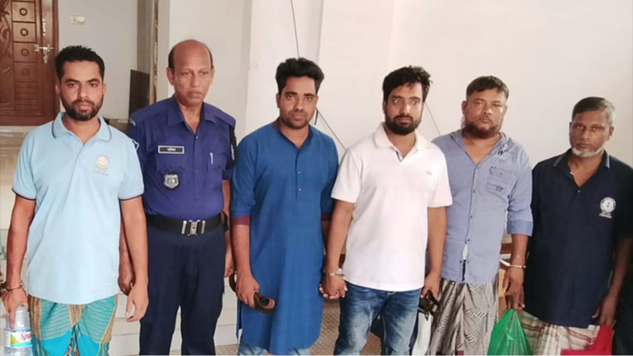 সোনারগাঁওয়ে অভিযানে আওয়ামী লীগের পাঁচ নেতাকর্মী গ্রেপ্তার
