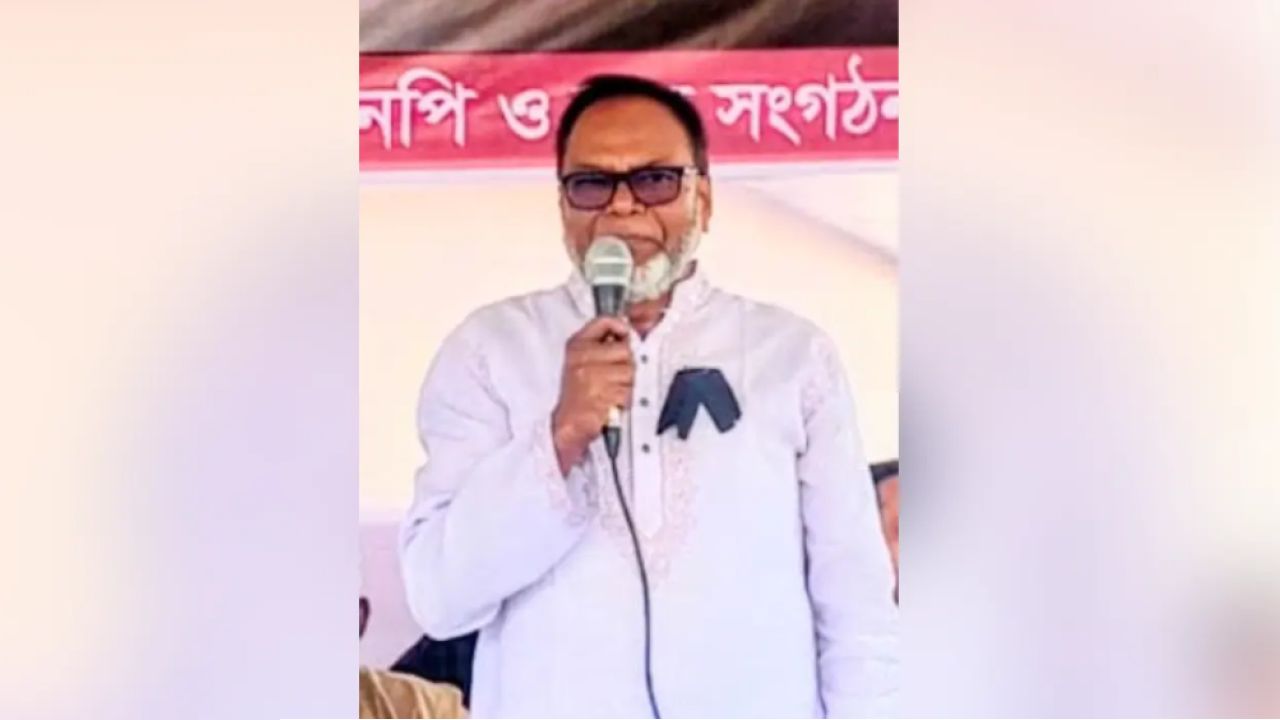প্রধানমন্ত্রীকে নিয়ে অসংলগ্ন বক্তব্য দেওয়ায় বিএনপি নেতাকে শো-কজ