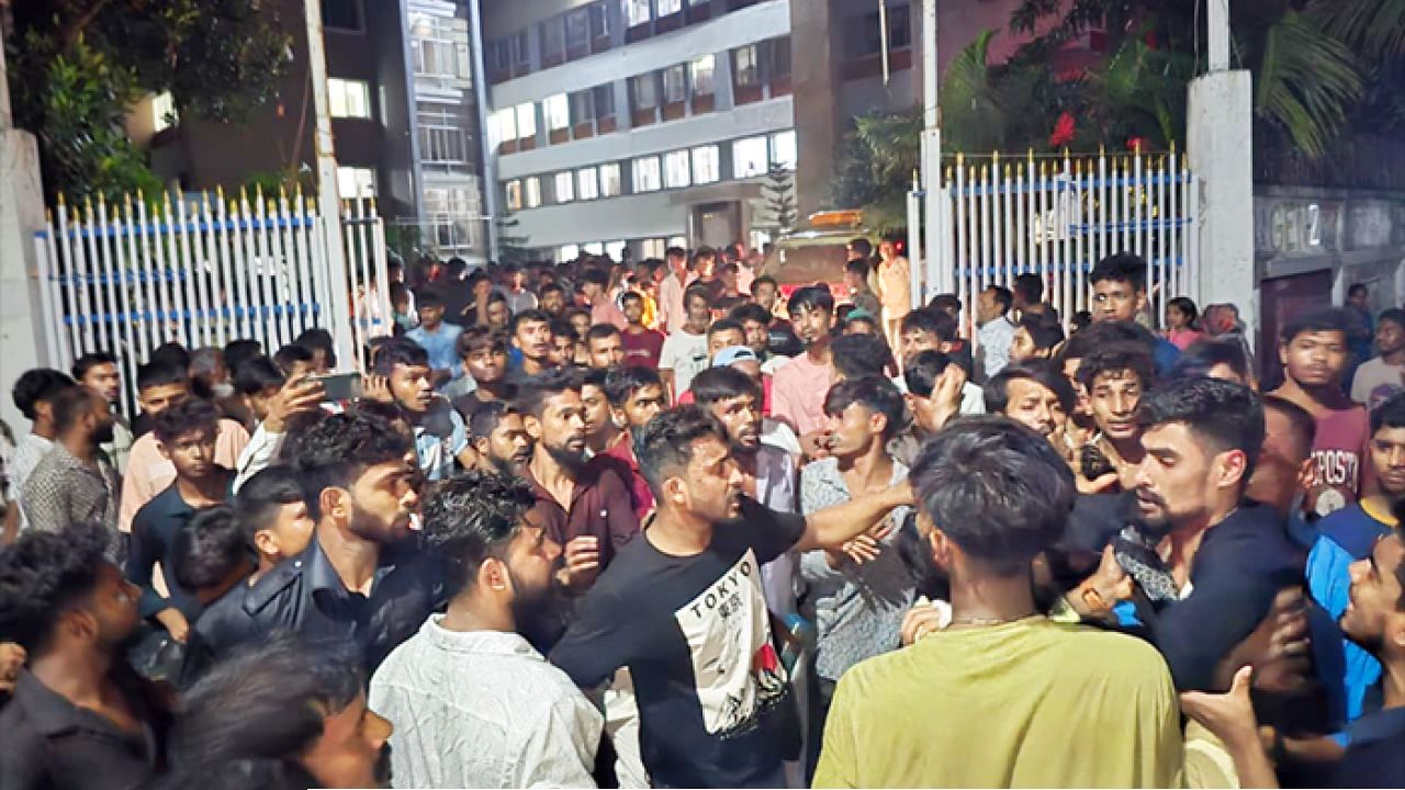 মরদেহ নিয়ে বন্দরে থানা ঘেরাও