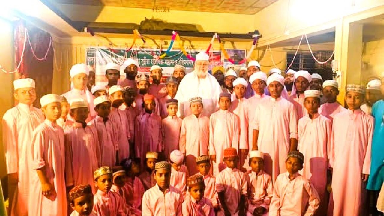 দস্তারে ফজিলত ও শাহাদাত-এ কারবালা মাহফিল অনুষ্ঠিত