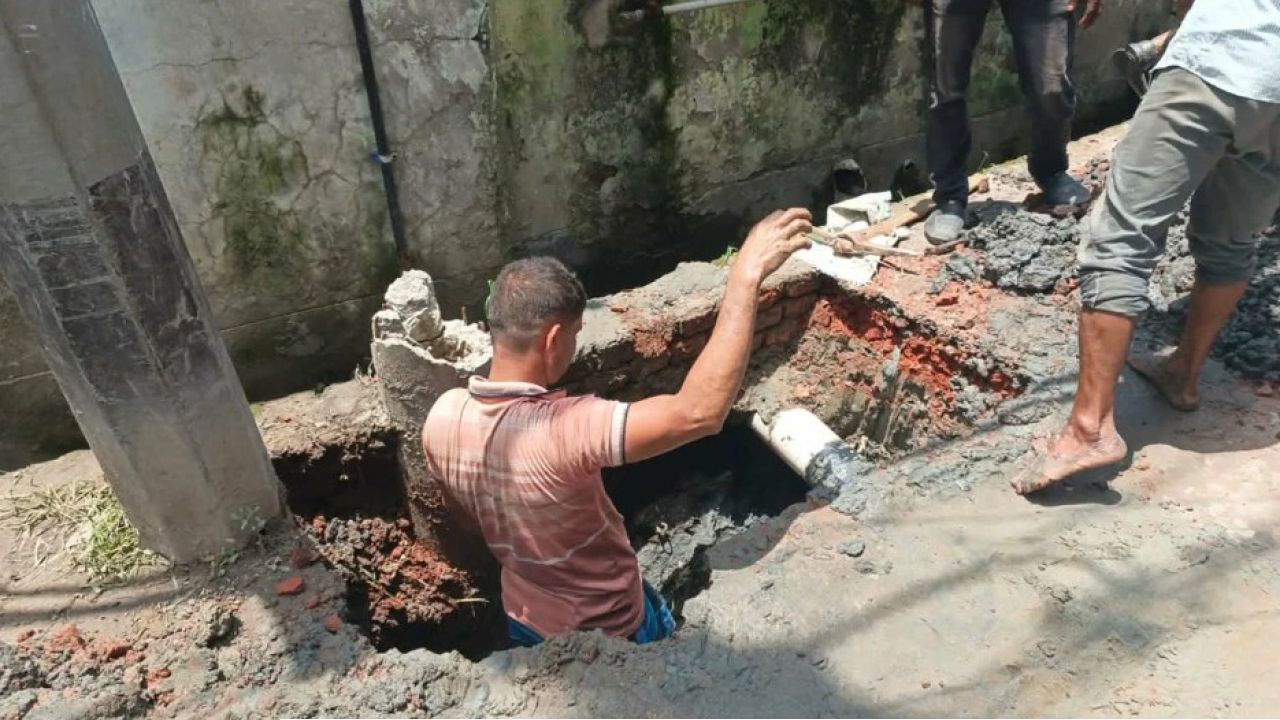 ফতুল্লায় গ্যাসের অবৈধ সংযোগকালে বিস্ফোরণ, দগ্ধ চার শ্রমিক
