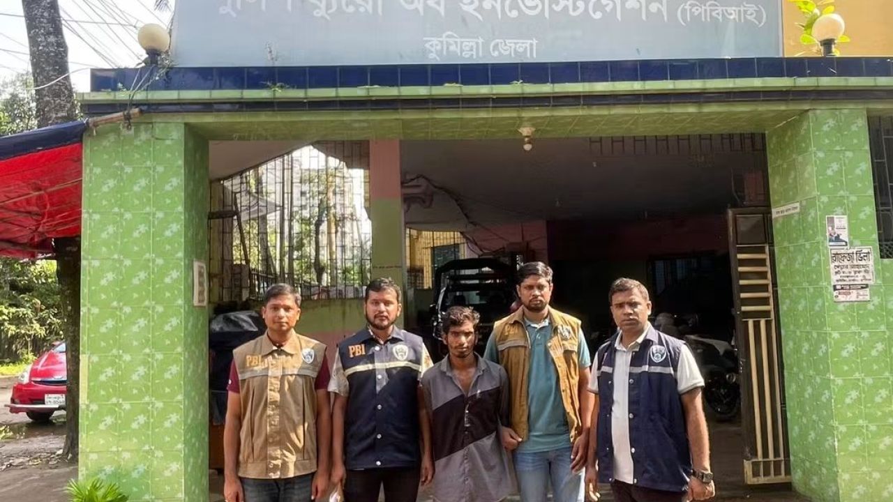 ধানকাটা শ্রমিক সেজে বাড়িতে, গৃহকর্ত্রীকে শ্বাসরোধে হত্যা,৭০ হাজার টাকা ও স্বর্ণালংকার লুট: প্রধান পরিকল্পনাকারীসহ গ্রেপ্তার ৩