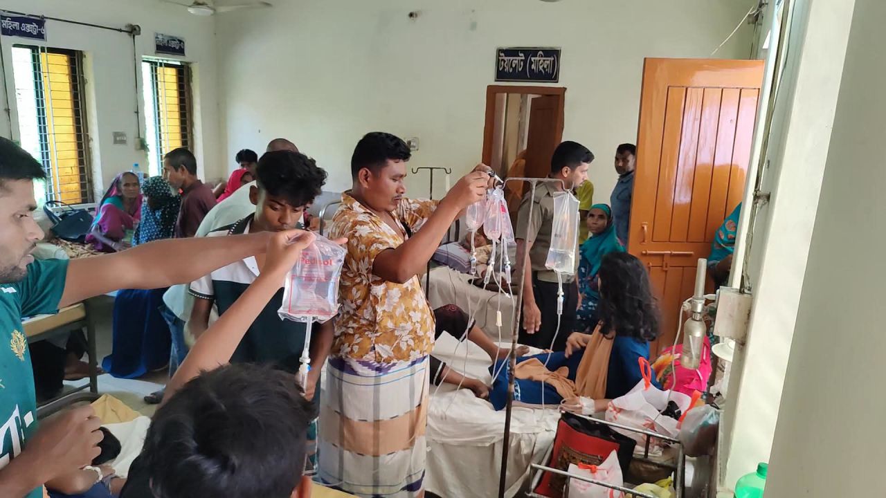 স্কুল ফিডের দুধ খেয়ে অসুস্থ ৩৪ শিক্ষার্থী