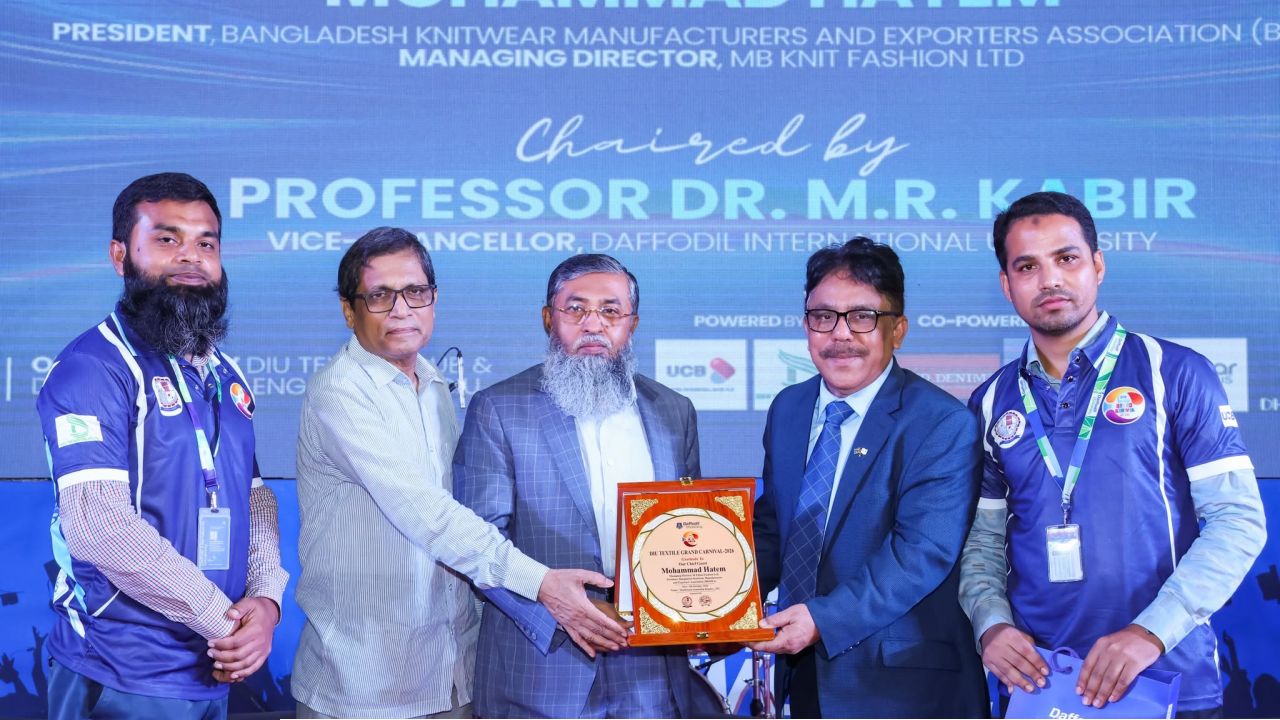 উদ্ভাবনী চিন্তায় এগিয়ে যেতে শিক্ষার্থীদের আহ্বান